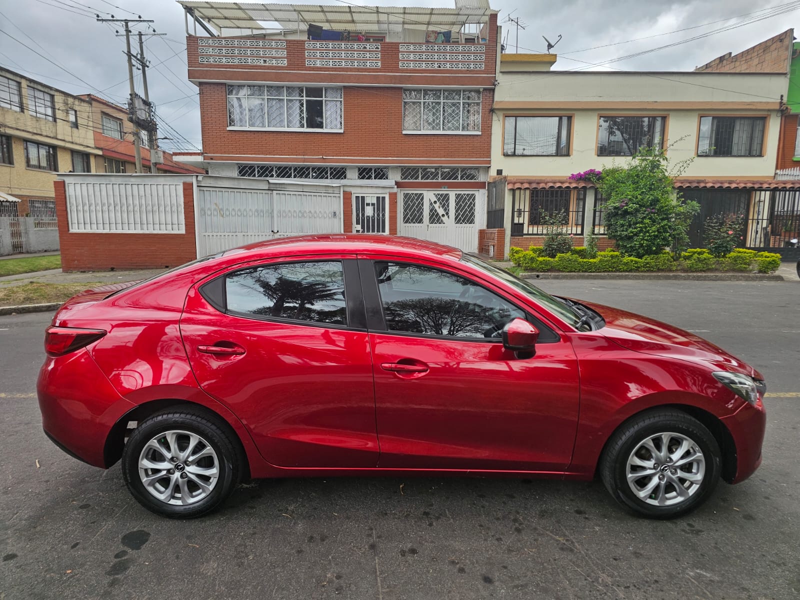 Mazda 2 Sedán - Imagen 12