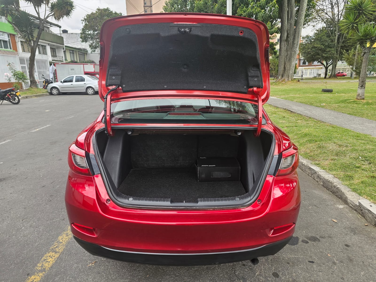 Mazda 2 Sedán - Imagen 10