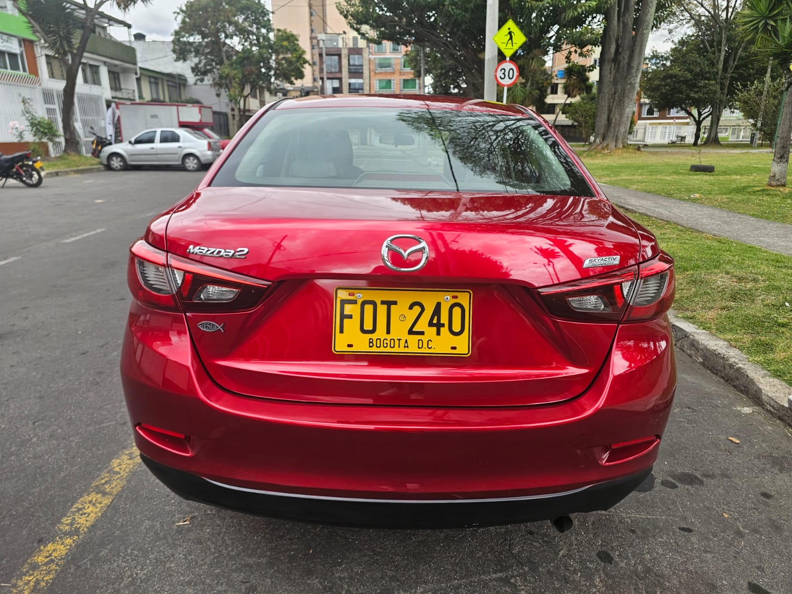 Mazda 2 Sedán - Imagen 8