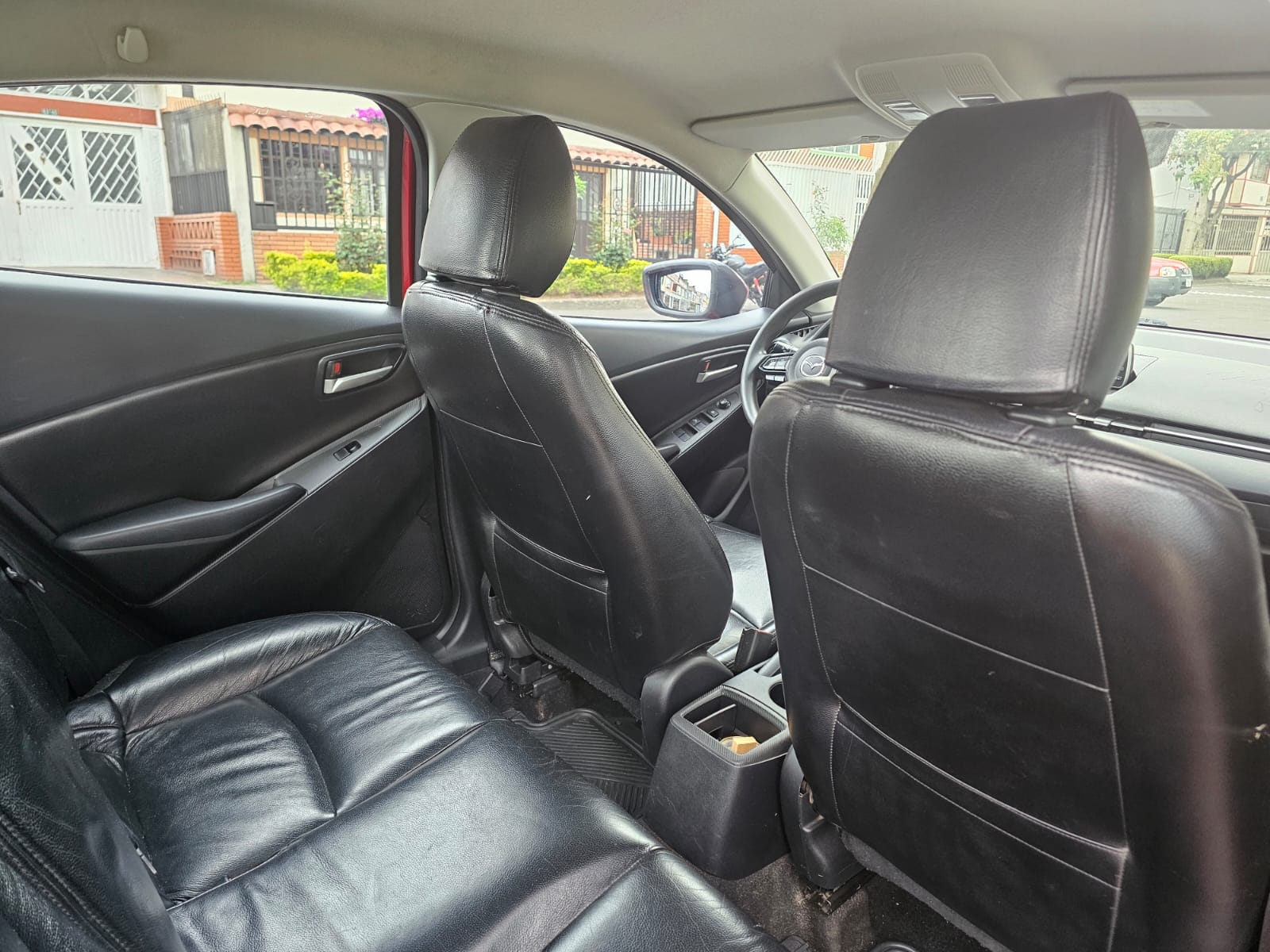 Mazda 2 Sedán - Imagen 2